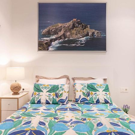 At The Heart Of Bilbao - Guggenheim Apartment Bagian luar foto