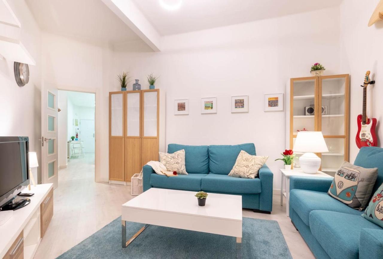 At The Heart Of Bilbao - Guggenheim Apartment Bagian luar foto